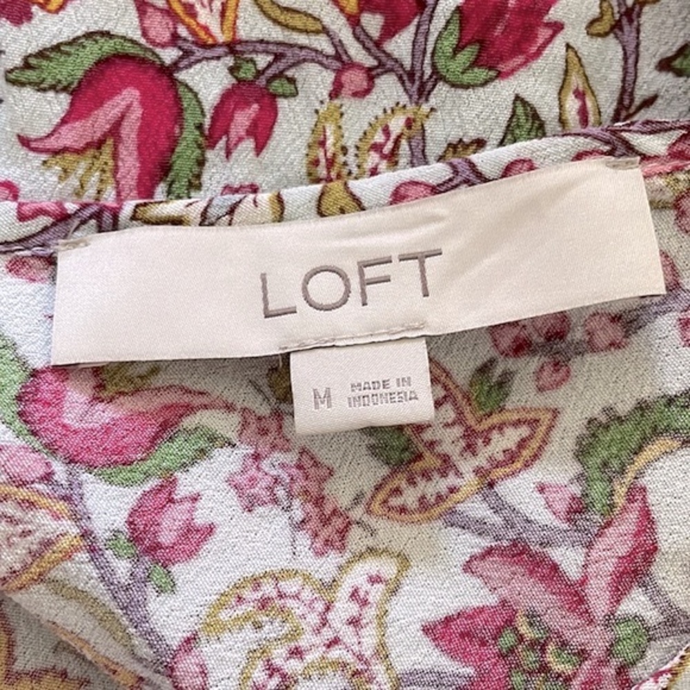 Loft Jungle Wrap V-Back Multicolor Floral Elasticized Hem Top EUC  Size Medium - Picture 11 of 14